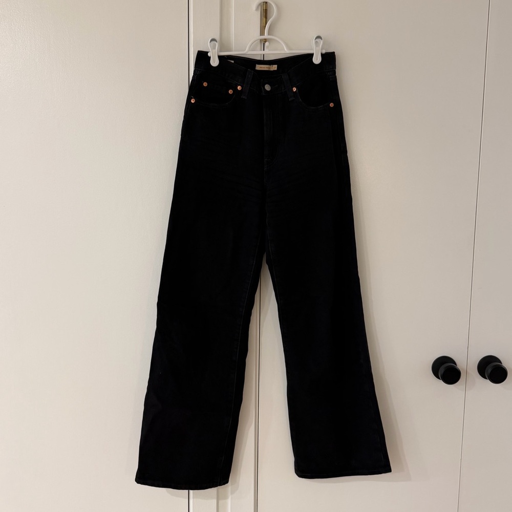 Levi's Ribcage Wide Leg Jeans in Black